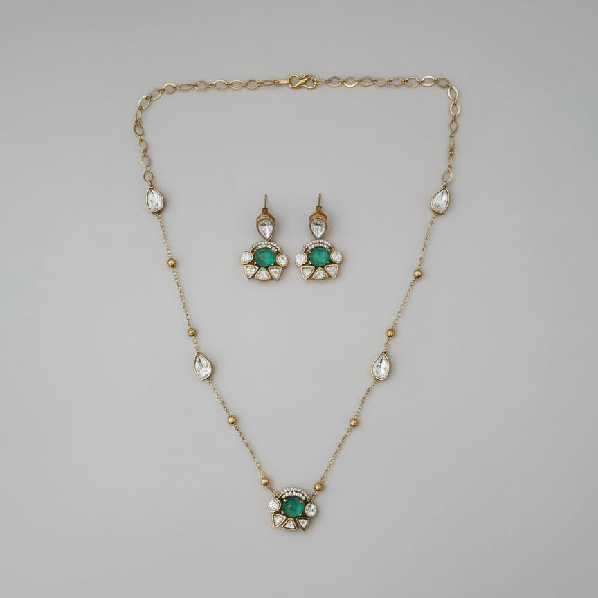 Mint Glow Necklace Set - Green