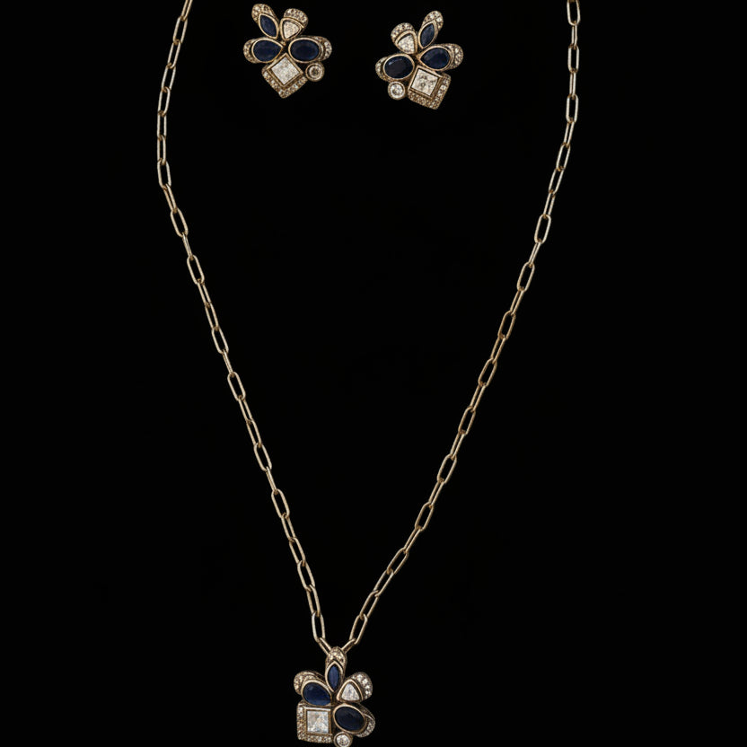 Blue Clover Set with Golden Chain