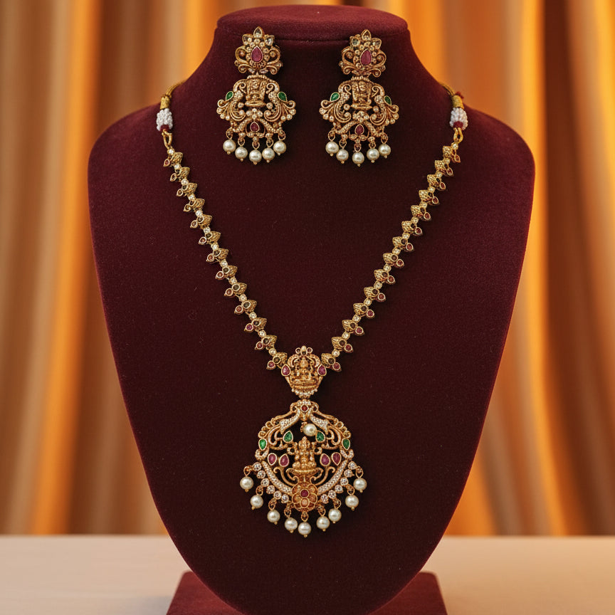 Laxmi Aura Set - Gold