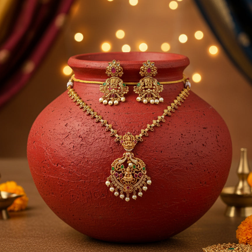 Laxmi Aura Set - Gold