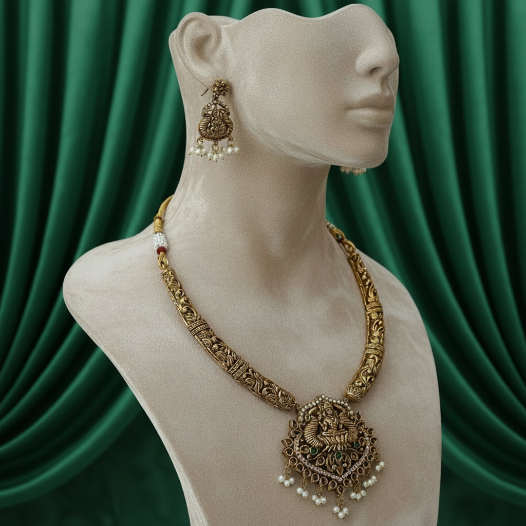 Laxmi Vilas Necklace Set - Gold