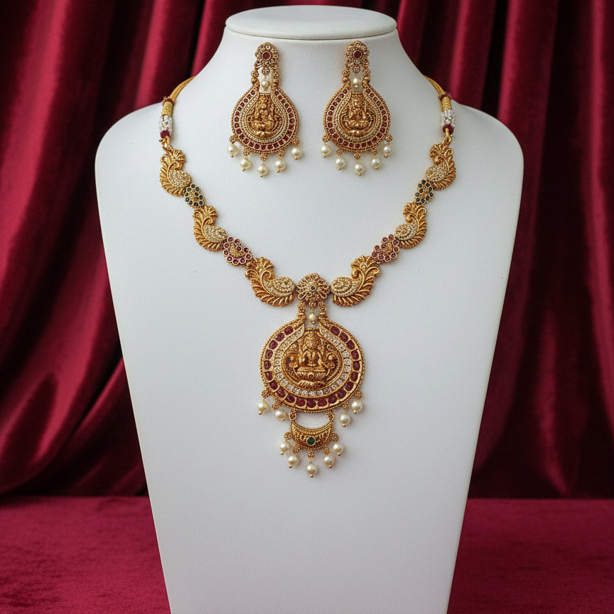 Divyakriti Mandira Necklace Set - Gold