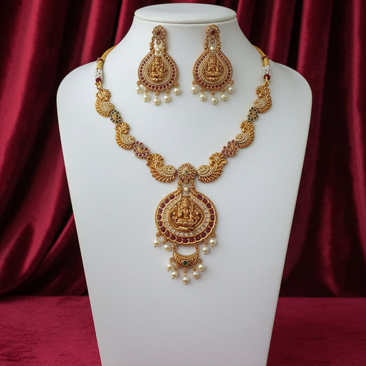 Divyakriti Mandira Necklace Set - Gold