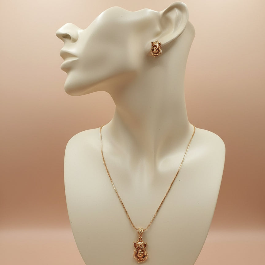 Gajraj Pendant Set - Gold