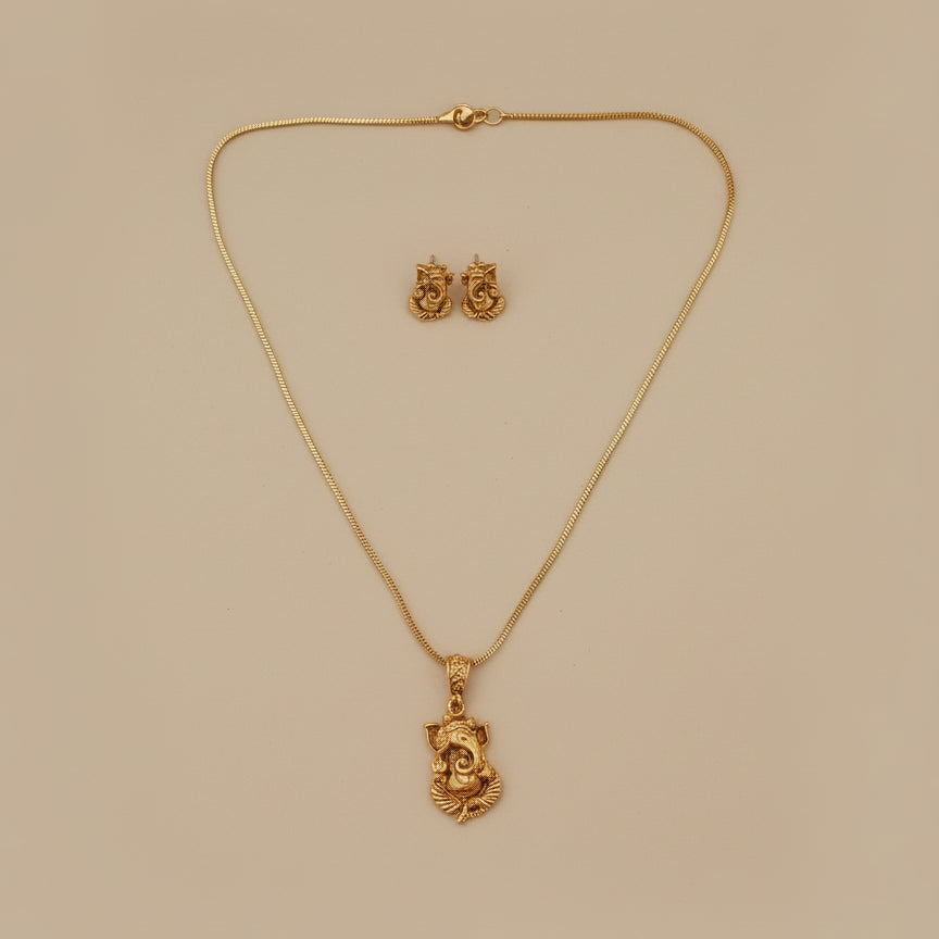 Gajraj Pendant Set - Gold