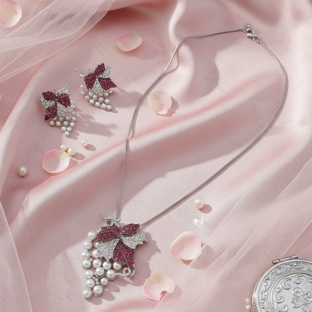 Rakta Vanya Pearl Set