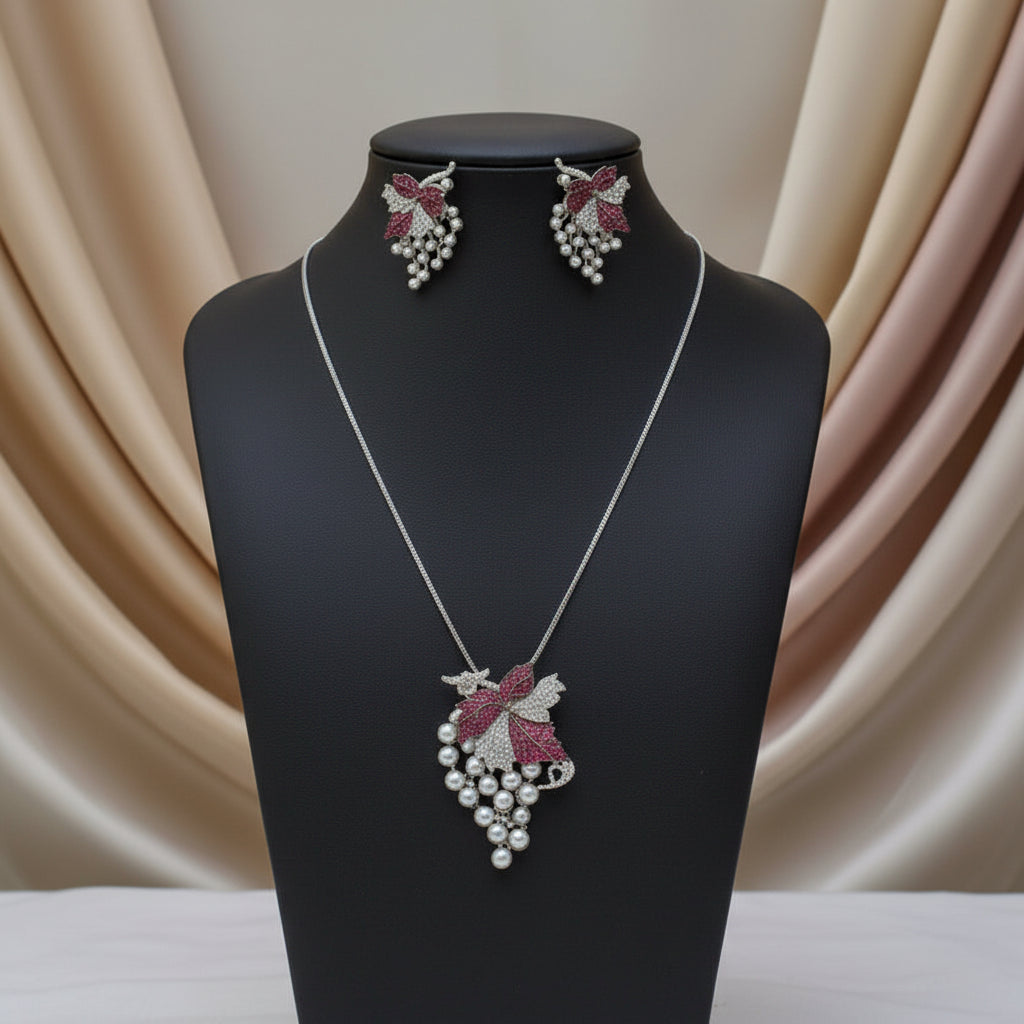 Rakta Vanya Pearl Set