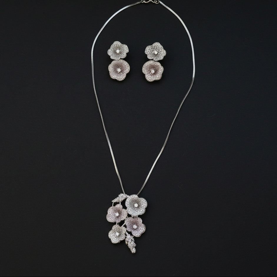 Chandrika Blossom Set